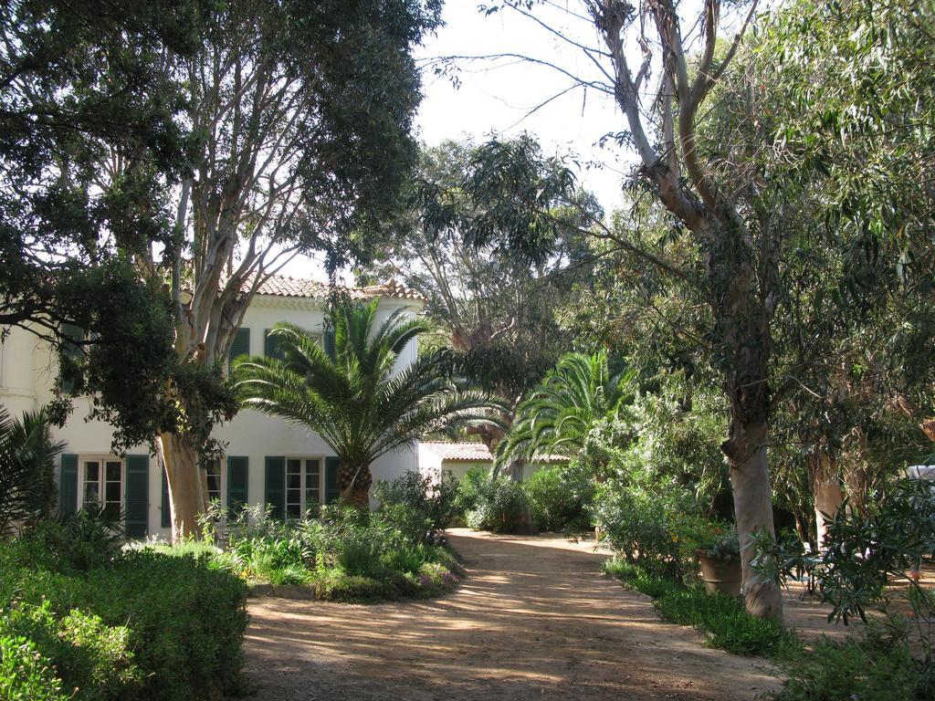 Отель Le Manoir De Пор-Кро Экстерьер фото