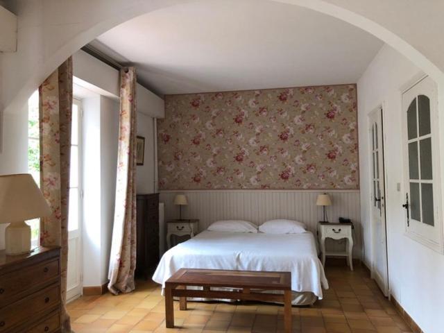 Отель Le Manoir De Пор-Кро Экстерьер фото